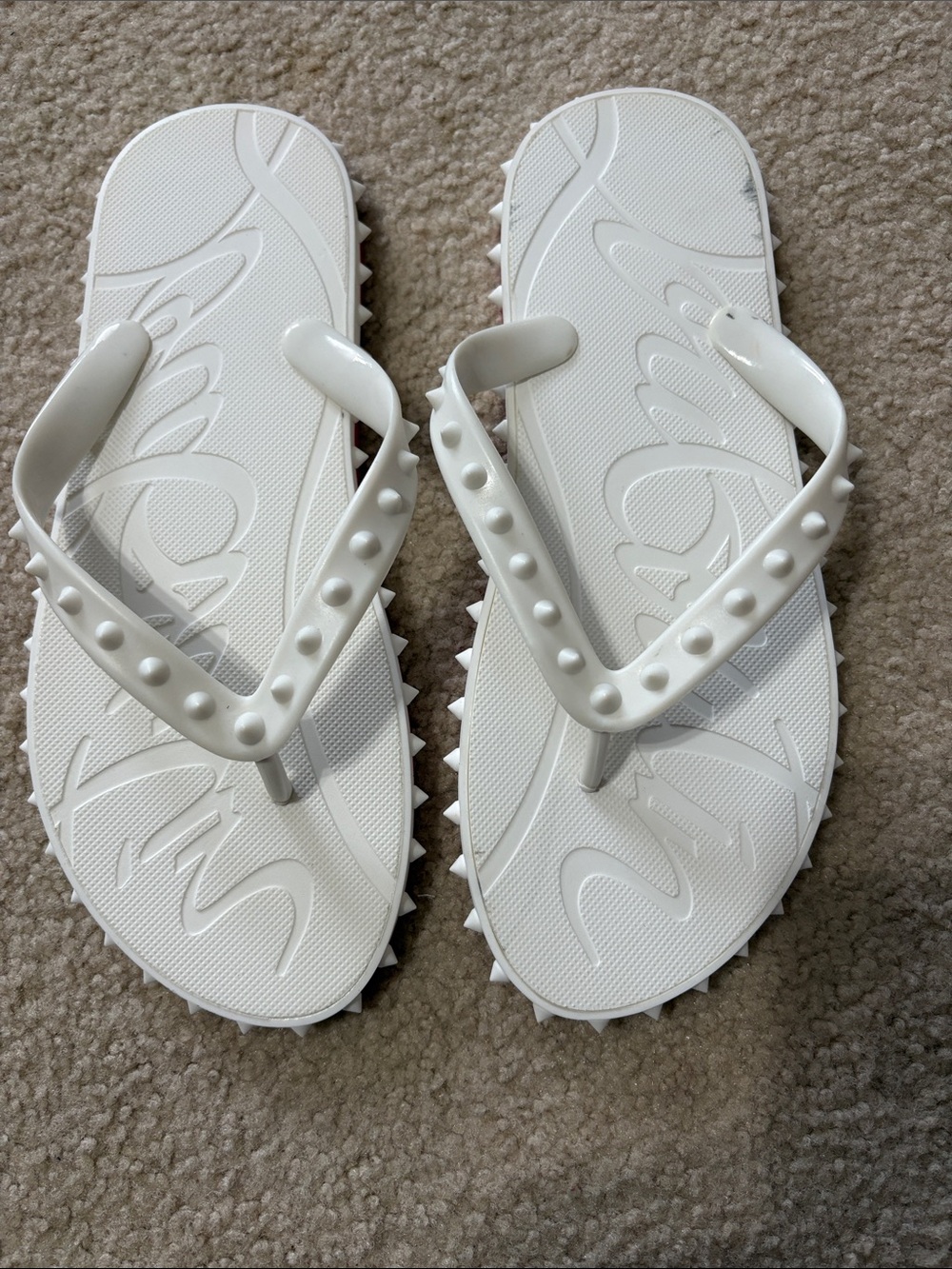 Christian Louboutin White studded Flip flops Womens size 9 EUC